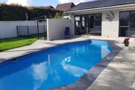 Photo of property in 4 Broman Place, Half Moon Bay, Auckland, 2012