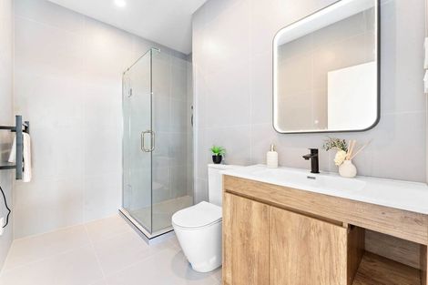 Photo of property in 33 Paretao Street, Massey, 0614