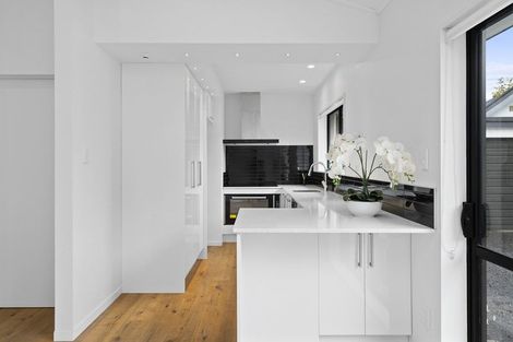 Photo of property in 82 Princes Street, Cambridge, 3434