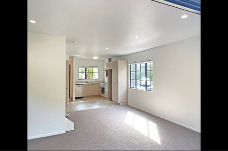 Photo of property in 8/41 The Avenue, Albany, Auckland, 0632