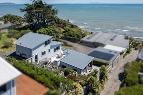 Photo of property in 11a Rosetta Road, Raumati South, Paraparaumu, 5032
