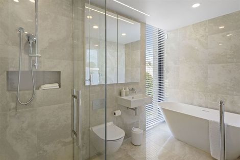 Photo of property in 140 Glandovey Road, Strowan, Christchurch, 8052