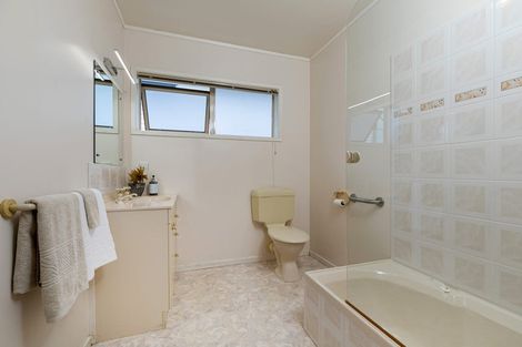 Photo of property in 45c Hyde Road, Rothesay Bay, Auckland, 0630