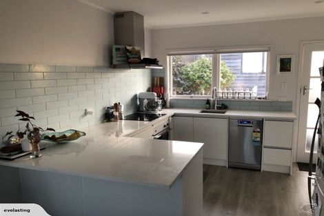 Photo of property in 3/12 Aramoana Avenue, Devonport, Auckland, 0624