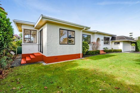 Photo of property in 10 Seddon Street, Westown, New Plymouth, 4310