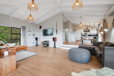 Photo of property in 12 Cochrane Avenue, Arkles Bay, Whangaparaoa, 0932