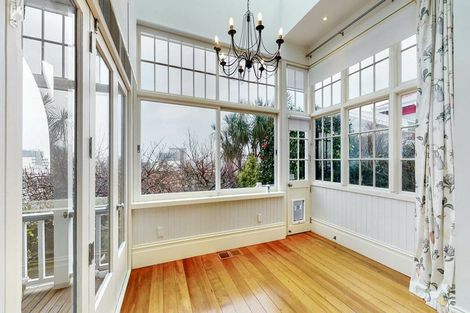 Photo of property in 13 Talavera Terrace, Kelburn, Wellington, 6012