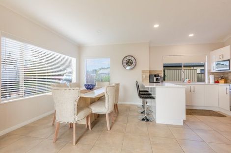 Photo of property in 14 Blythfield Place, Taradale, Napier, 4112