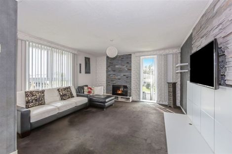 Photo of property in 17 Taurus Crescent, Beach Haven, Auckland, 0626