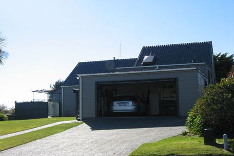 Photo of property in 1 Nolan Crescent, Karoro, Greymouth, 7805