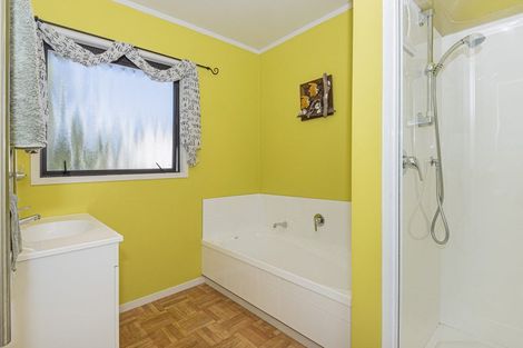 Photo of property in 12 Willow Lane, Maungaturoto, 0588