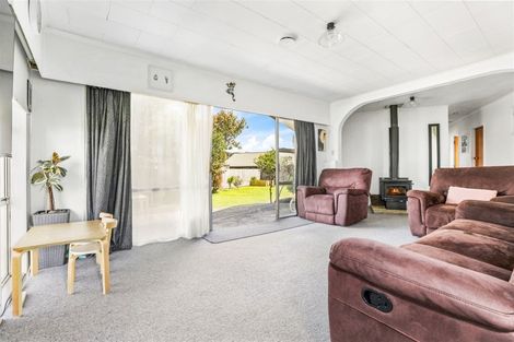 Photo of property in 21 Fenruss Street, Fairy Springs, Rotorua, 3015