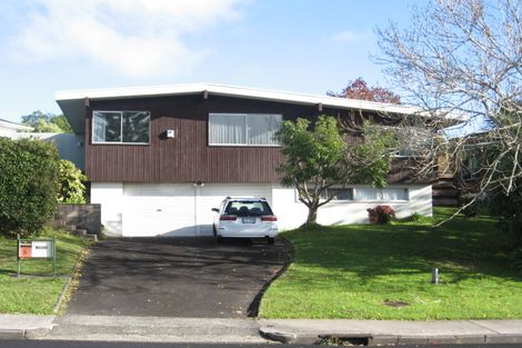 Photo of property in 5 Lawrence Crescent, Hillpark, Auckland, 2102
