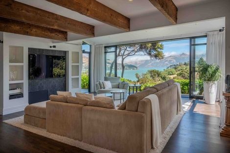 Photo of property in 6890 Christchurch Akaroa Road, Takamatua, 7581