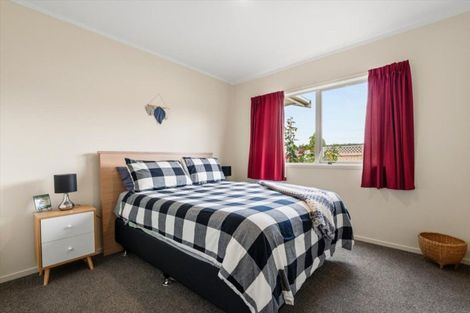 Photo of property in 13 Macloughlin Drive, Te Puke, 3119