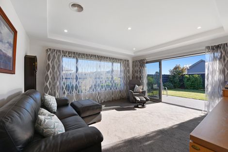 Photo of property in 16 Warhorse Gate, Halswell, Christchurch, 8025