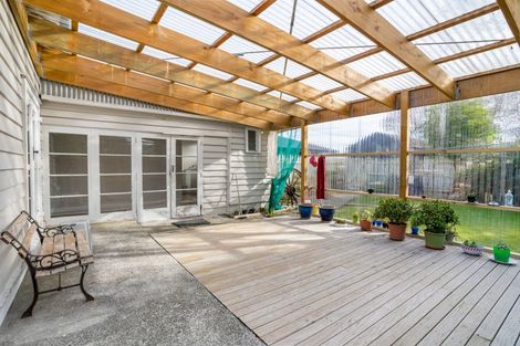 Photo of property in 24 Queen Street, Winton, 9720