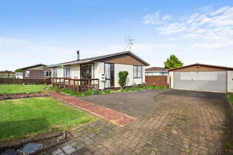 Photo of property in 109 Shifnal Drive, Randwick Park, Auckland, 2105