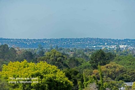 Photo of property in 1/28 Elizabeth Drive, West Harbour, Auckland, 0618