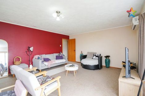 Photo of property in 6 Manse Street, Edendale, 9825