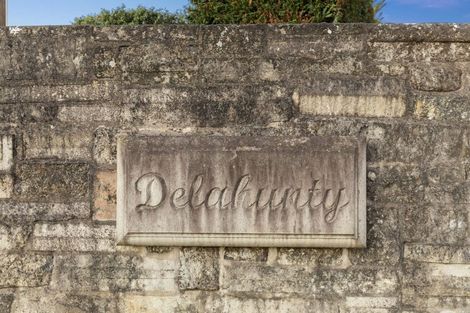 Photo of property in 17 Pararekau Road, Karaka, Papakura, 2580