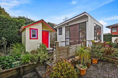 Photo of property in 27 Cherub Place, West Harbour, Auckland, 0618