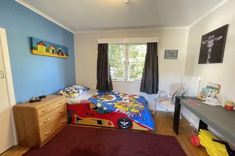 Photo of property in 25 Lake Road, Northcote, Auckland, 0627