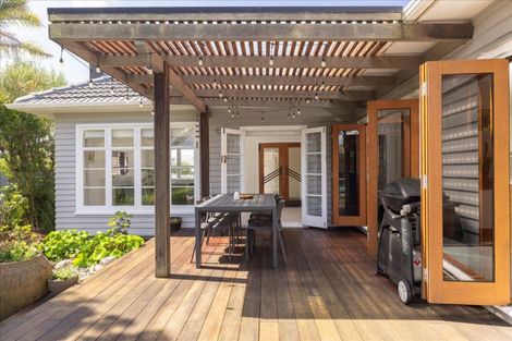 Photo of property in 202a Valley Road, Mount Maunganui, 3116