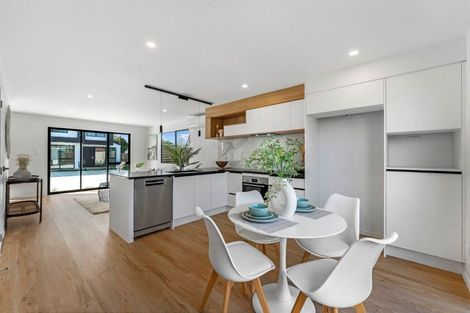 Photo of property in 3/42 Marvon Downs Avenue, Pakuranga Heights, Auckland, 2010