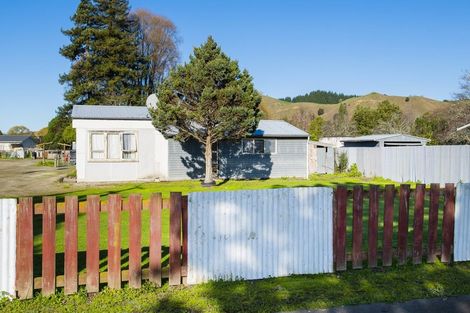 Photo of property in 10 Kipling Road, Te Karaka, 4022