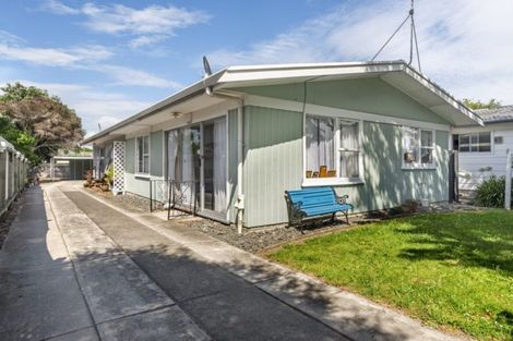 Photo of property in 2/282 Aberdeen Road, Gisborne, 4010