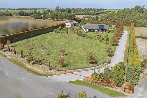 Photo of property in 39 Thorndon Close, Kirwee, Darfield, 7571