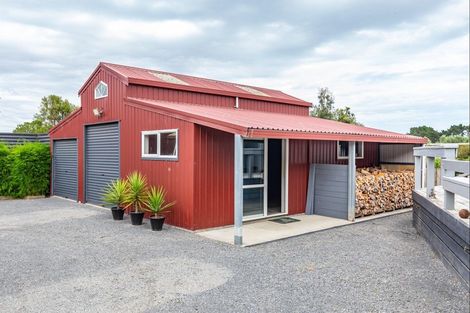 Photo of property in 174 Muhunoa Road West, Ohau, Levin, 5570