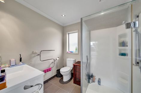 Photo of property in 8 Dolphin Parade, Bell Block, New Plymouth, 4312