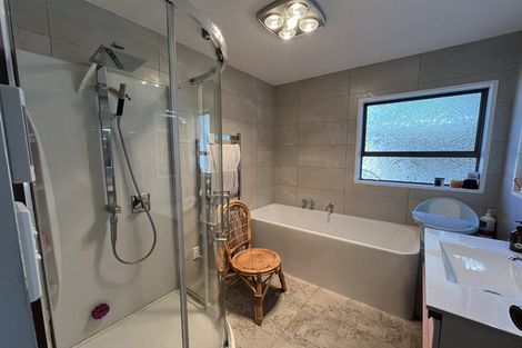 Photo of property in 4 Bennelong Place, Havelock North, 4130