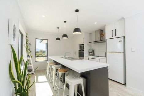 Photo of property in 33 Ngapuke Lane, Parua Bay, Onerahi, 0192