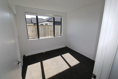 Photo of property in 23 Raymond Grace Avenue, Huapai, Kumeu, 0810