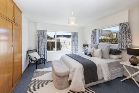 Photo of property in 2/4 Lansbury Avenue, Strowan, Christchurch, 8052