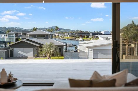 Photo of property in 6 Ian Hopper Way, Pauanui, 3579