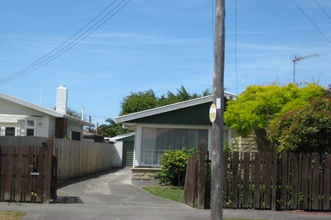 Photo of property in 355 Estuary Road, South New Brighton, Christchurch, 8062