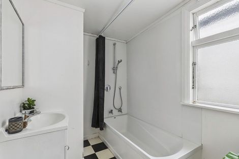 Photo of property in 3 Angus Avenue, Berhampore, Wellington, 6023