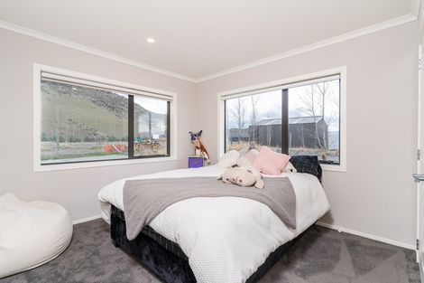 Photo of property in 10 Hardacre Place, Omarama, 9412