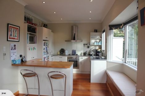 Photo of property in 9 Woburn Road, Northland, Wellington, 6012