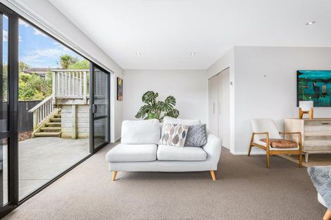 Photo of property in 1/2 Flotilla Place, Whitby, Porirua, 5024