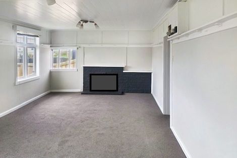 Photo of property in 17 Shortt Street, Foxton Beach, Foxton, 4815