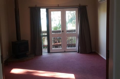 Photo of property in 20a Olivia Crescent, Tawa, Wellington, 5028