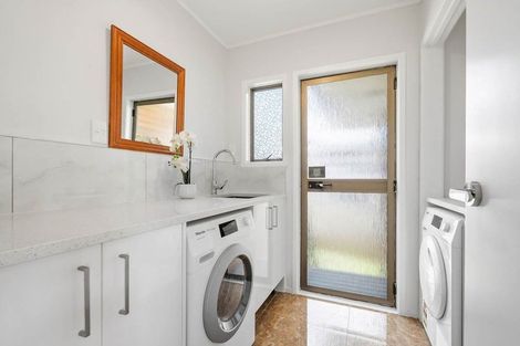 Photo of property in 59 Kennedy Avenue, Forrest Hill, Auckland, 0620