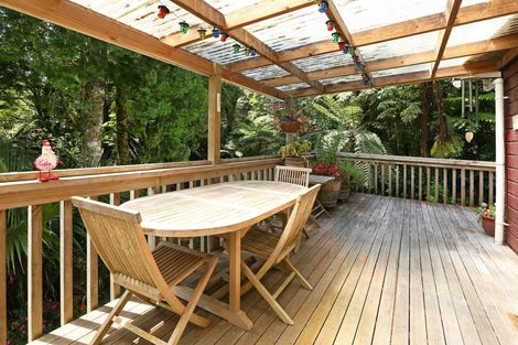 Photo of property in 40 Napuka Road, Henderson Valley, Auckland, 0612