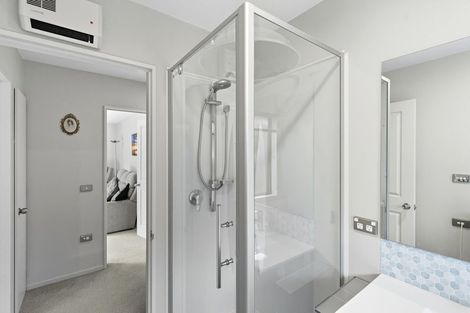 Photo of property in 1/5 Jadewynn Place, Halswell, Christchurch, 8025