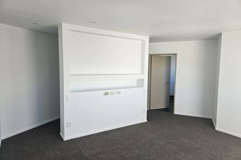 Photo of property in 9a Lupetti Rise, West Harbour, Auckland, 0618